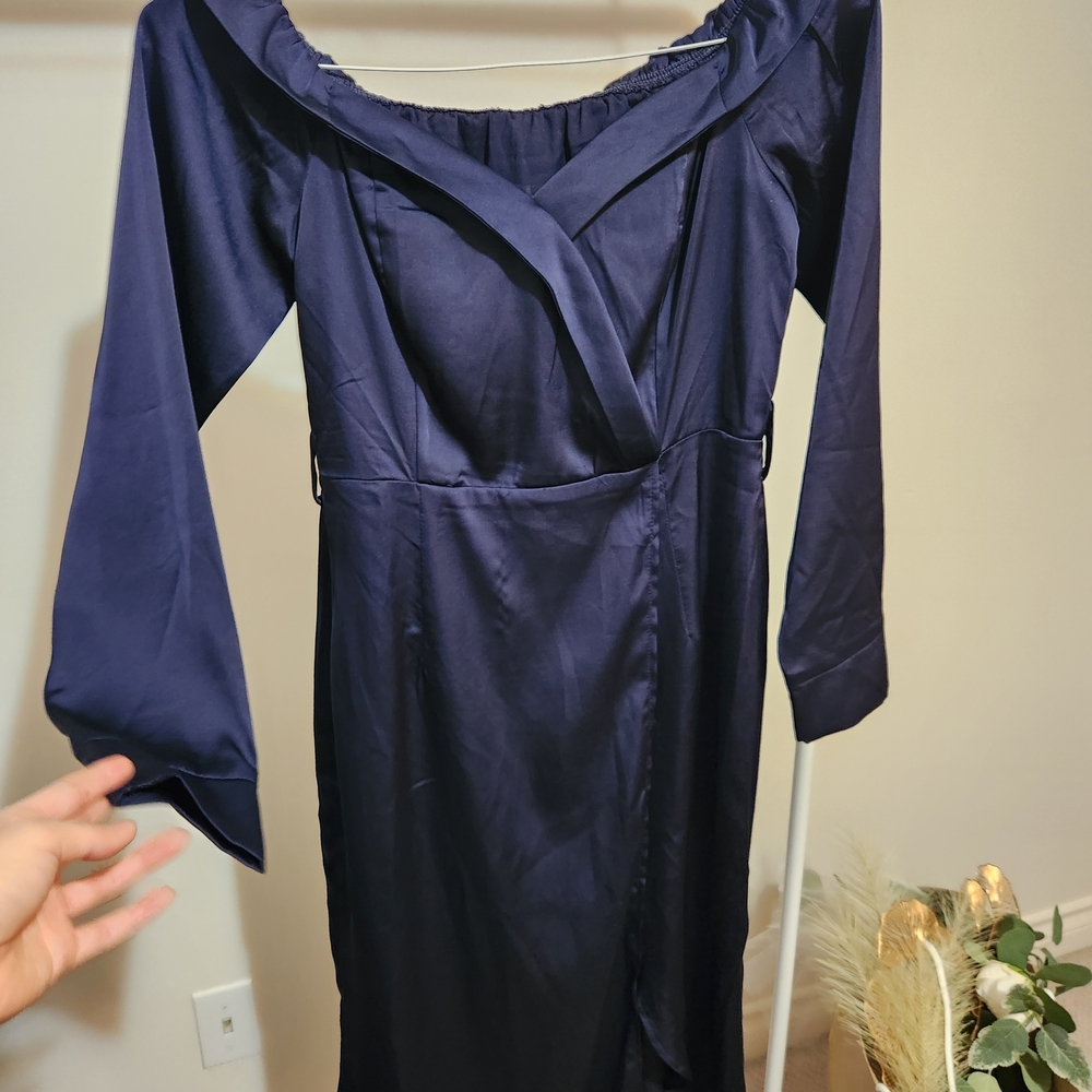 Elegant Navy Blue Off-Shoulder Dress